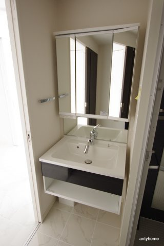 イノセント堂山　仲介手数料無料の洗面所