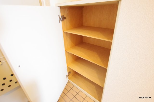 ノルデンハイム淡路　仲介手数料無料の収納