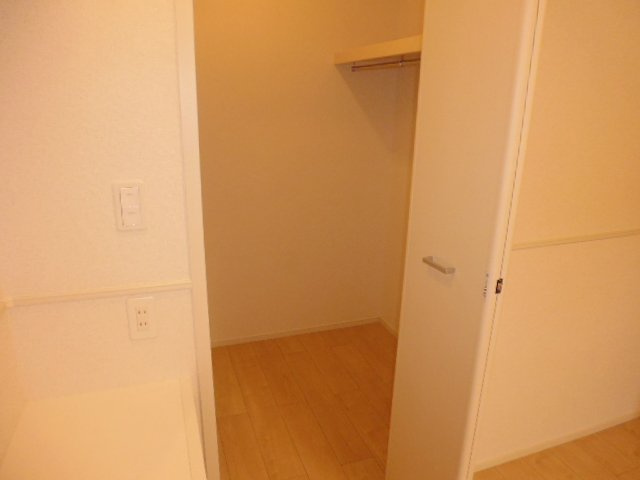 ヴィラ・ジュラクＢの収納