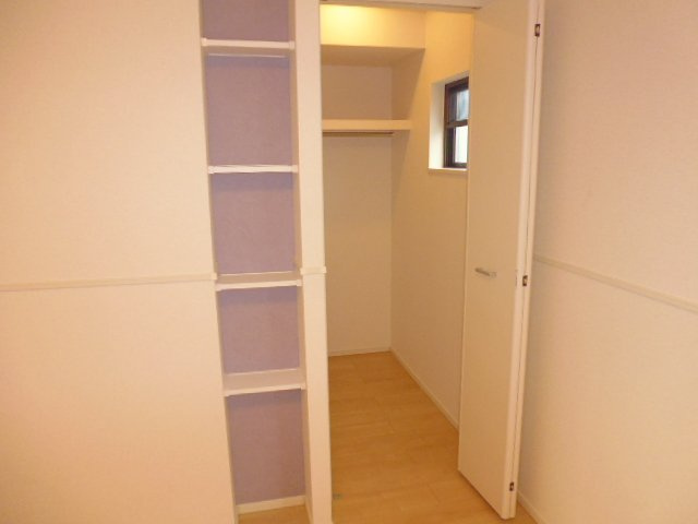 ヴィラ・ジュラクＢの収納