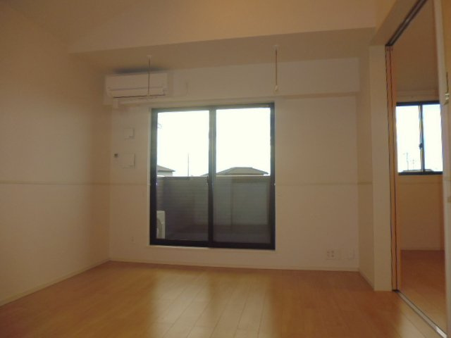 ヴィラ・ジュラクＢの居間・リビング