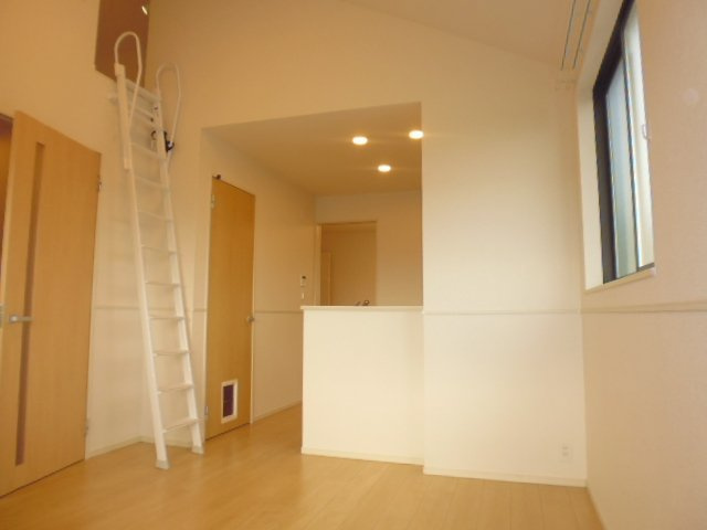 ヴィラ・ジュラクＢの居間・リビング