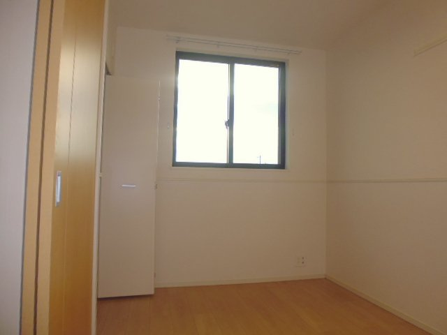 ヴィラ・ジュラクＢの洋室