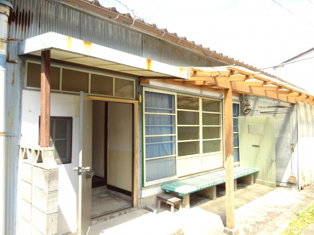 唐津市熊原町の一戸建ての外観