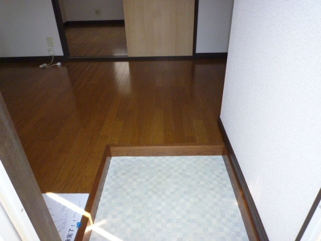 サンヒルズBの玄関