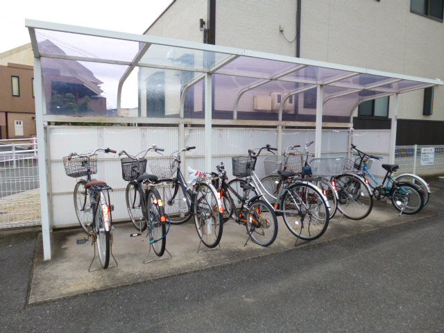 ニューマリッチ８８４くらしきのその他共用部分|自転車置き場
