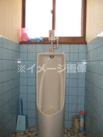 肥前町売家のトイレ