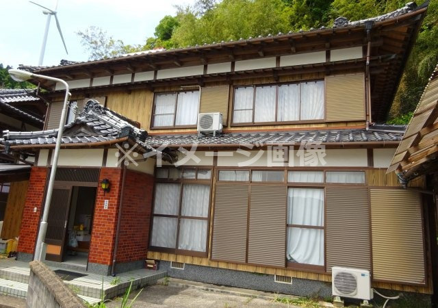 肥前町売家の外観