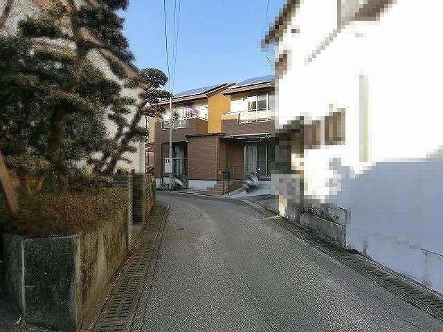 高知市旭天神町の前面道路含む現地写真