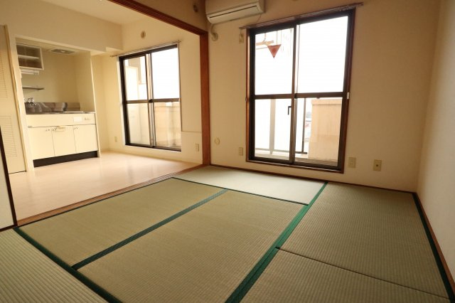 【和室】 | カーサふじみ野 | 同間取の別部屋写真