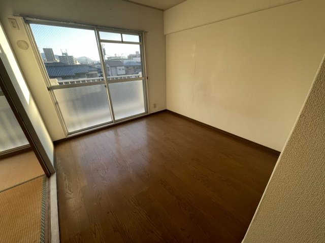 【洋室】 | 足原グリーンハイツ