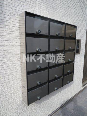 【ロビー】 | セレニティ松原（吉田賃貸） | 集合ポストです