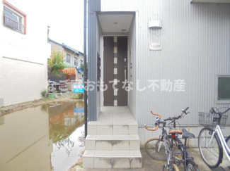 【エントランス】