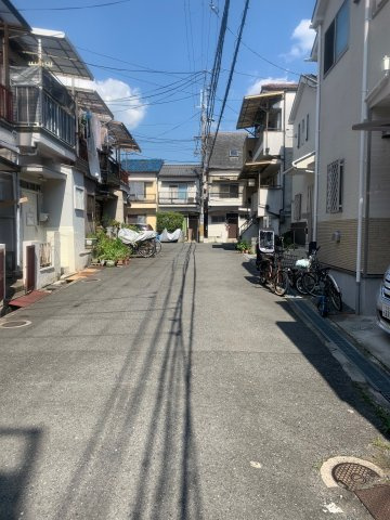 寝屋川市高宮栄町中古戸建の前面道路含む現地写真