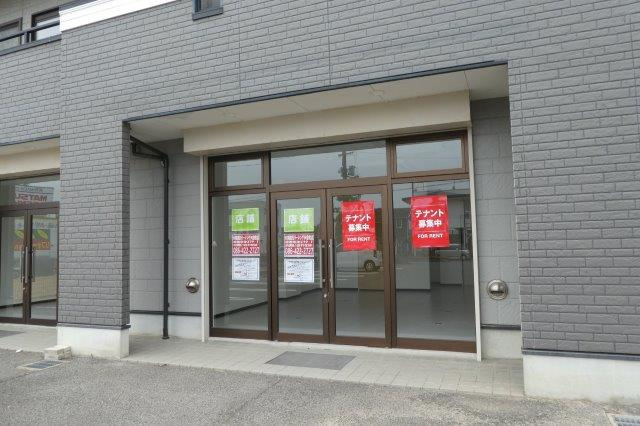倉敷市真備町川辺の店舗事務所の外観