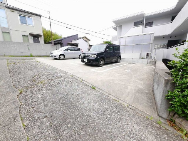 弁天マンションの駐車場