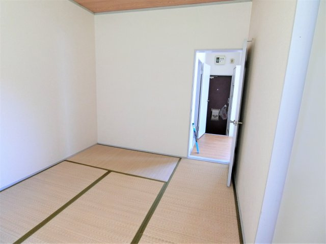 パープルコートの和室