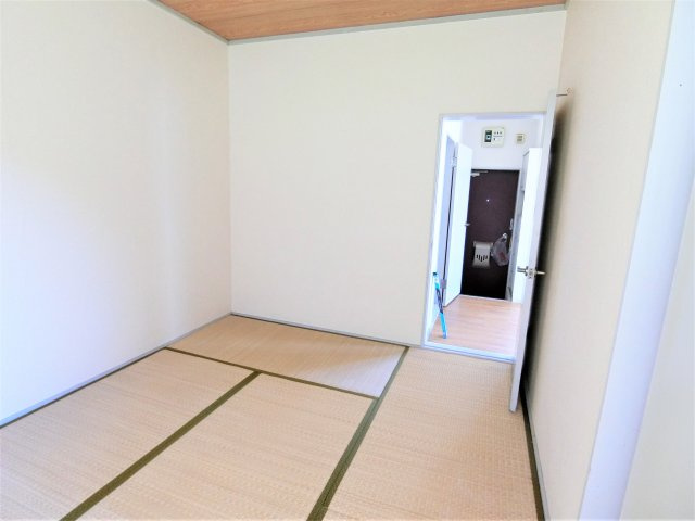 パープルコートの和室