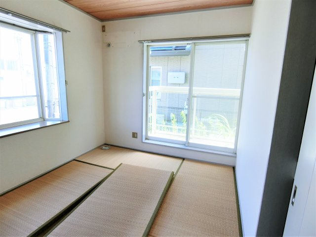 パープルコートの和室