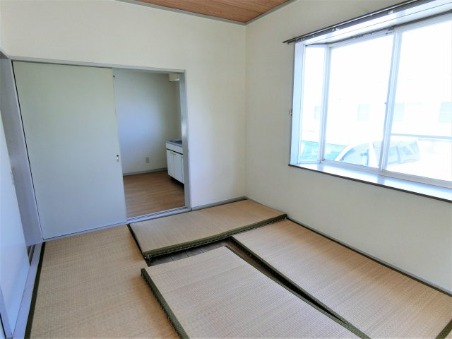 パープルコートの和室