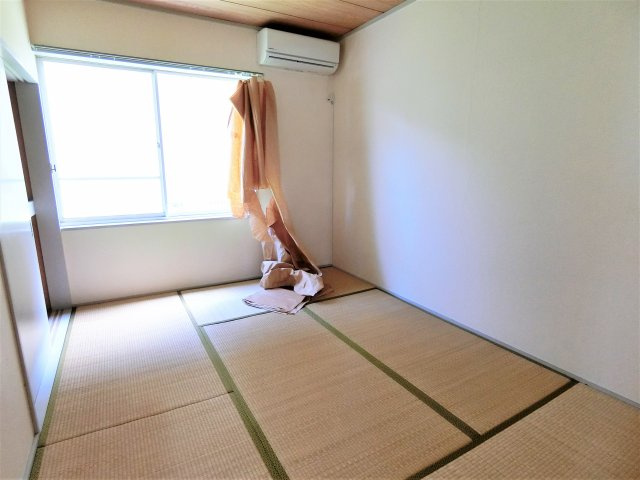 パープルコートの和室