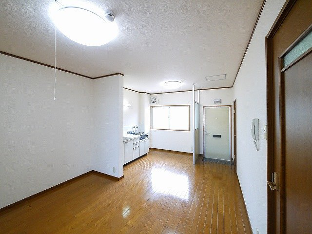 マンション　ヒライの居間・リビング|こちらの居間で趣味の時間をお楽しみください