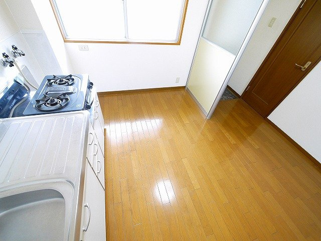 マンション　ヒライのその他|キッチンスペースは広々としています
