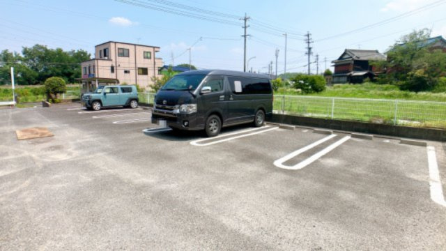 ソレアードの駐車場