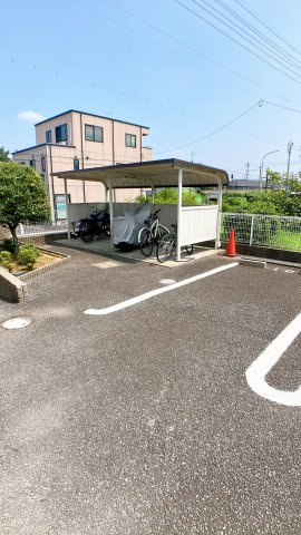 ソレアードの駐車場