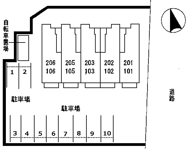 ソレアードの駐車場