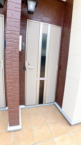 ソレアードの玄関