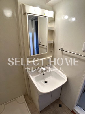 【独立洗面台】 | メゾン錦Ａ棟 | 朝の支度にも助かる、独立の洗髪洗面化粧台