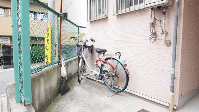 パールハウス千本南の外観