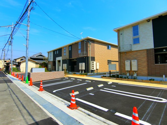 プランドールＢの駐車場