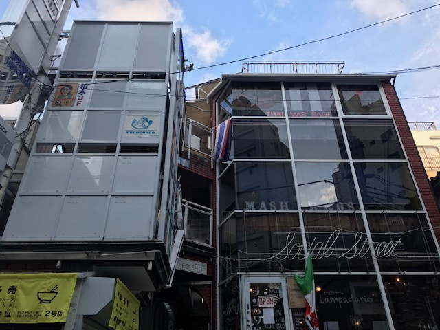 新宿タウンプラザの外観