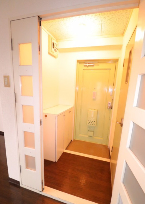 カーサオガワの玄関|収納もある玄関です