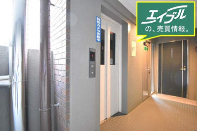 【その他共用部分】 | 【生活施設の揃った暮らしやすい環境♪】ステージオ南千里 | 防犯カメラ設置で犯罪を事前に防ぐのはもちろん、ゴミのポイ捨てや落書きなど、マナー違反やイタズラに対しても抑止が期待でき、防犯面だけではなくマナー面でも活躍します。