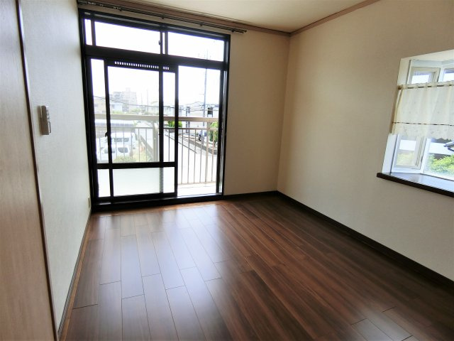 シティーハイム十六番館の洋室