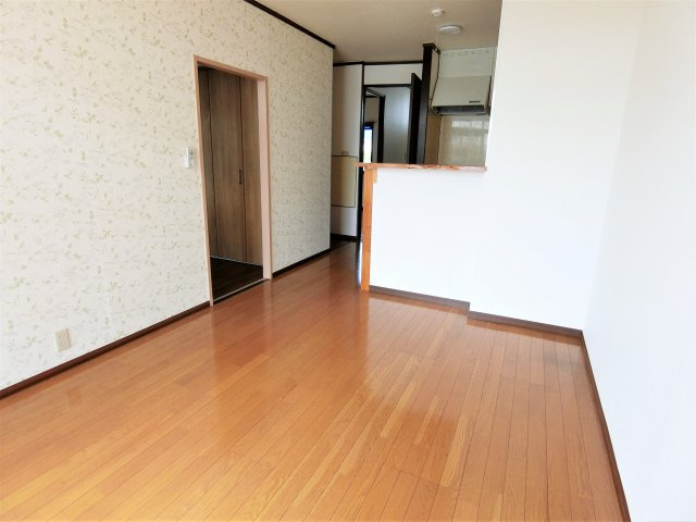 シティーハイム十六番館の居間・リビング