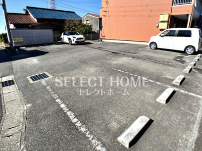 【駐車場】 | カーサ占部 | 駐車場に車を止められます