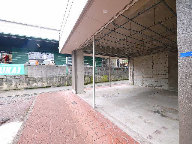 サンプラザ南京終