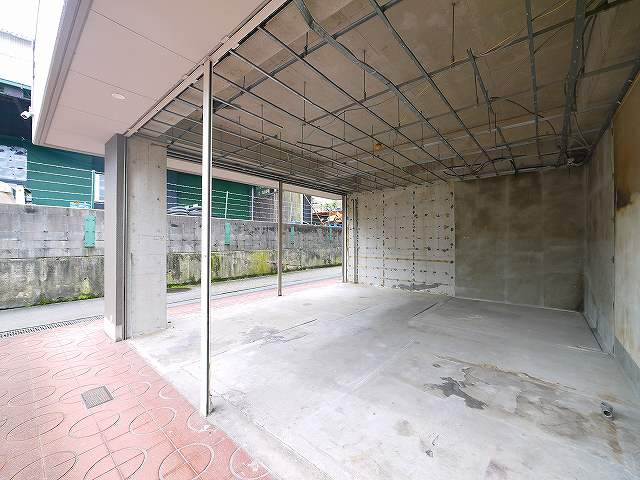 サンプラザ南京終