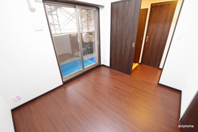 プレジオ十三　仲介手数料無料の洋室