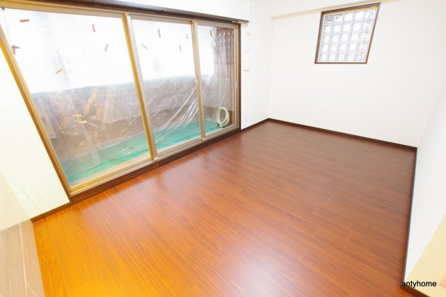 プレジオ十三　仲介手数料無料の洋室