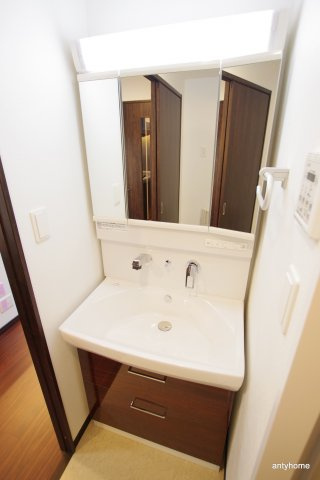 プレジオ十三　仲介手数料無料の洗面所