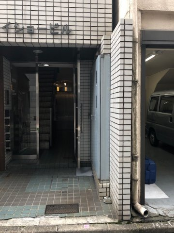 神田タイショービルのエントランス