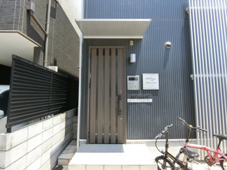 【エントランス】