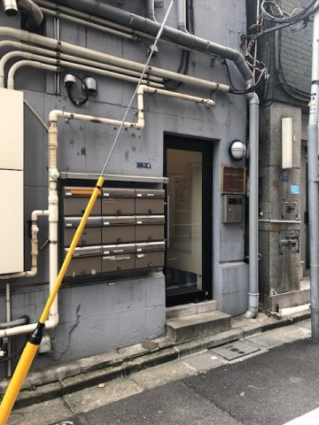 ダイヤモンドレジデンス岩本町のエントランス