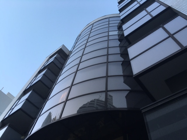 マーキュリースクエアの外観