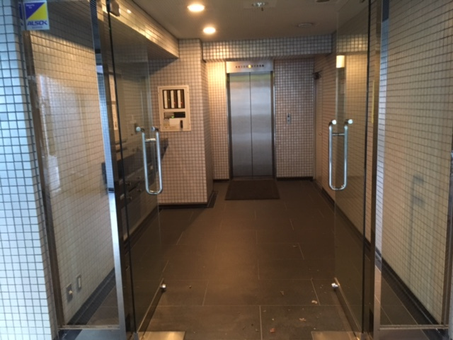 マーキュリースクエアのエントランス